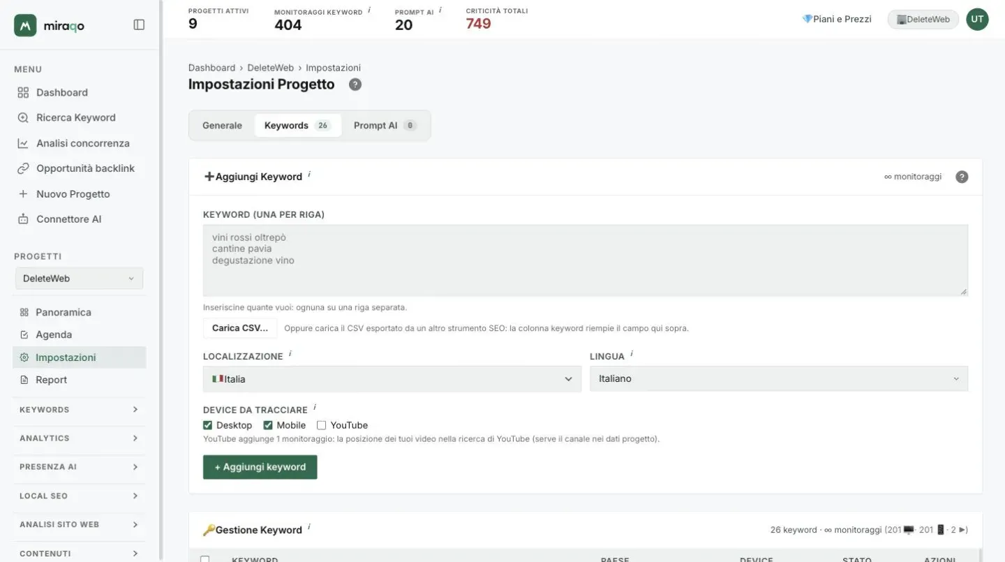 Il form Aggiungi Keyword con le caselle Desktop e Mobile pre-selezionate tra i device da tracciare