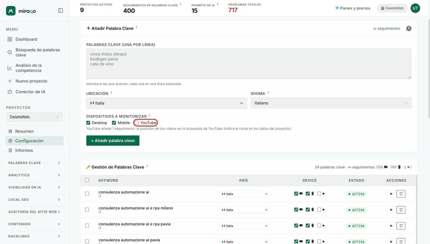 Configuración → Palabras clave, formulario Añadir Palabra Clave: entre los dispositivos a rastrear la casilla YouTube resaltada junto a Escritorio y Móvil