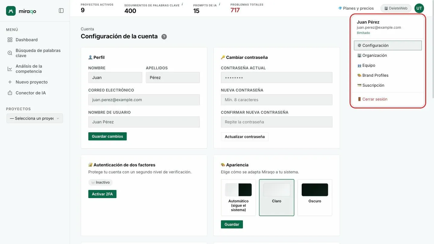 El menú de usuario abierto desde las iniciales arriba a la derecha: nombre de usuario, correo y plan, luego las opciones Configuración, Organización, Equipo, Brand Profiles, Suscripción y Salir