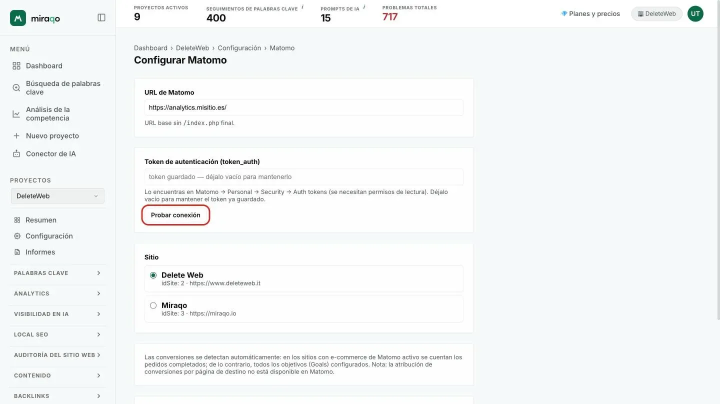 El formulario Configurar Matomo: campos URL Matomo y Auth token, botón Test de conexión resaltado, debajo la elección del sitio y los Filtros opcionales